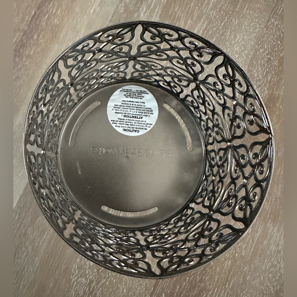 Bath & Body Works 3-Wick Pedestal Candle Holder - Silver - Picture 2 of 3